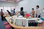 イメージ（読書会活動が活発な根室市図書館）