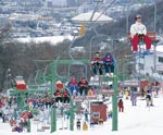 イメージ（人口180万の大都市の南に位置し、小中学校のスキー授業はもちろん、サラリーマンもアフターファイブに気軽にスキーを楽しめる「札幌藻岩山スキー場」）