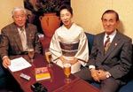 イメージ（ススキノを語る（左）から長谷川義一さん、高川マキ子さん、山崎達郎さん）