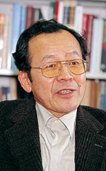 イメージ（原　暉之（はら　てるゆき）さん（教授）。1942年生まれ。研究分野はロシア史、ロシア極東近現代史。「ロシアはおもしろい対象ですよ」と若い人たちに示したいという気概にあふれています。）