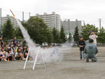 イメージ（ついに打ち上げ。マイロケットが宙に飛び立ちます）